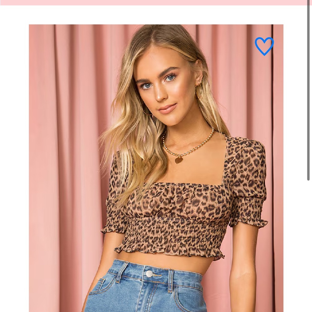 Leopard Print Puff Sleeve Crop Top